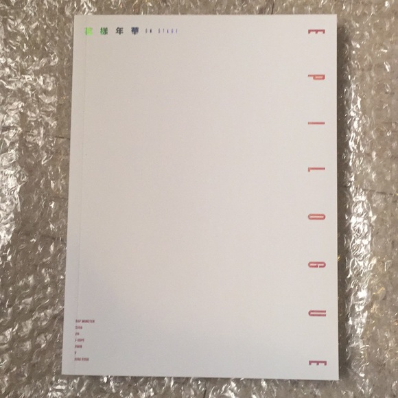 2016 BTS LIVE ON STAGE EPILOGUE WITH PHOTOCARD - Picture 11 of 16